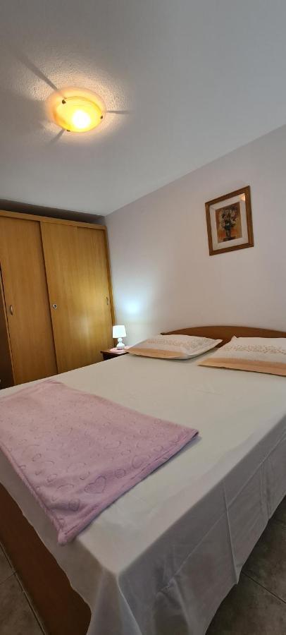 Apartmani Fani Supetar Exterior photo