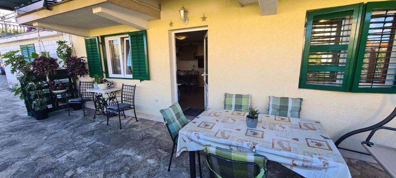 Apartmani Fani Supetar Exterior photo